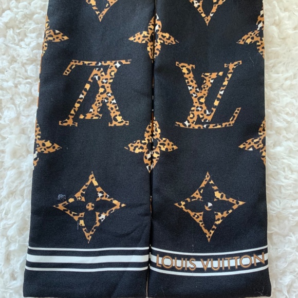 LOUIS VUITTON MONOGRAM GIANT JUNGLE BANDEAU - M73648 - Picture 6 of 15